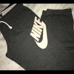Nike Sweatpants